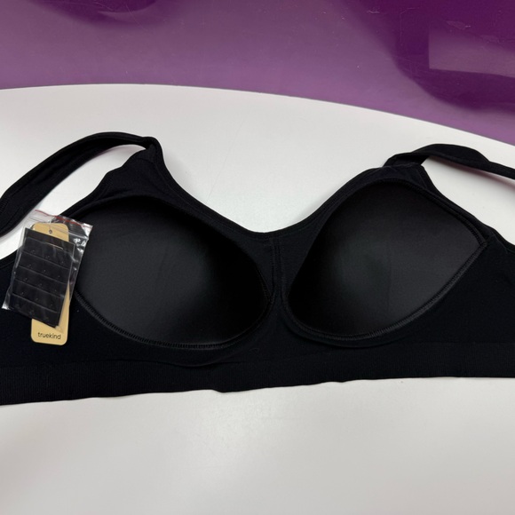 Seamless Black and Cream Bralette Set - Picture 16 of 16